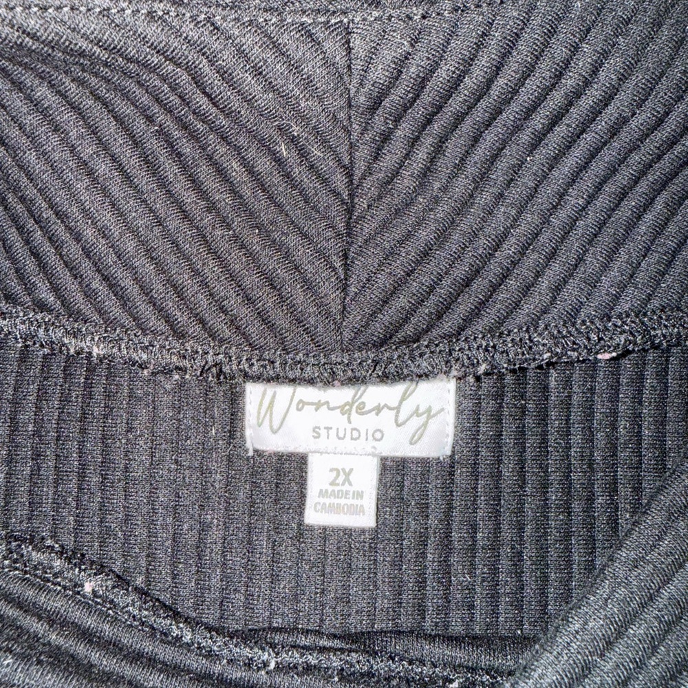 Wonderly Women's Black  Sweater